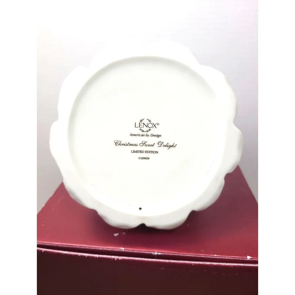Lenox Christmas Sweet Delight 2011 Figurine 8.5